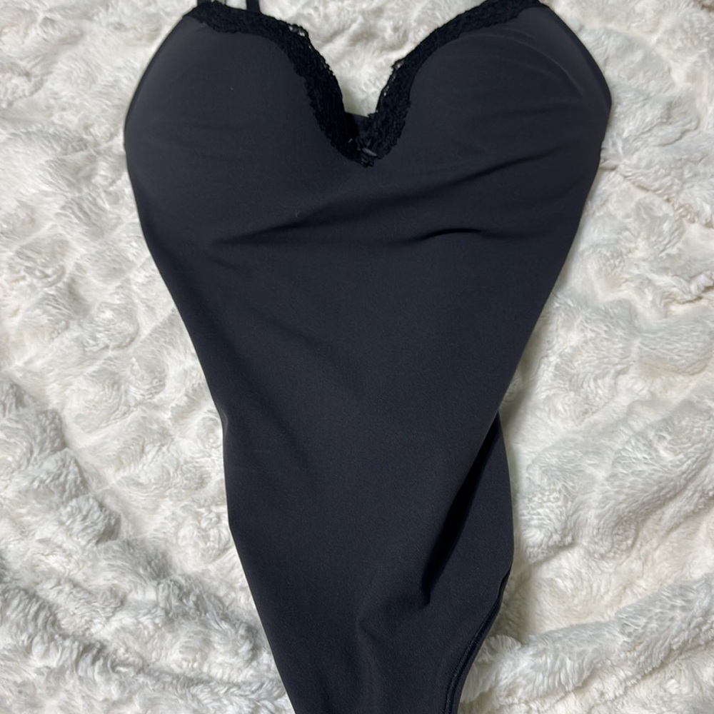 Skims Fits everybody lace push up thong bodysuit